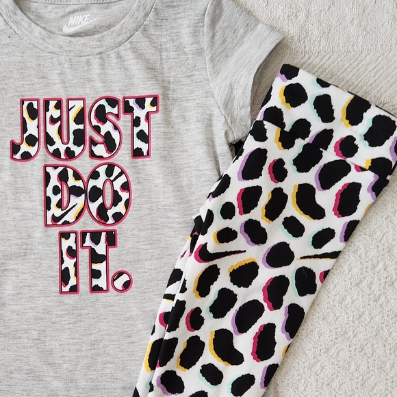 🆕️ Nike Tee & Leggings - Picture 3 of 3